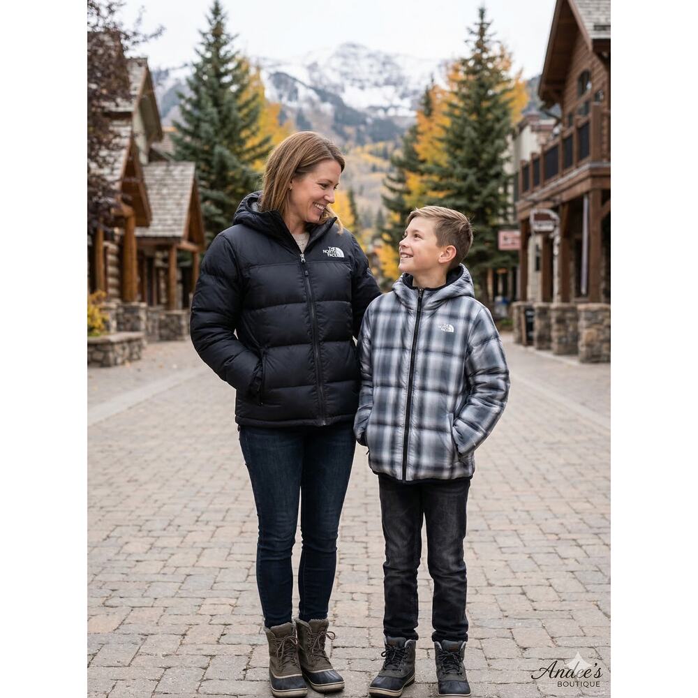 The North Face Boys/Girls Reversible 550-Down Puffer Jacket Black Plaid XL 18/20